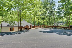 Spacious Decks & Dock: Margaritaville Home!