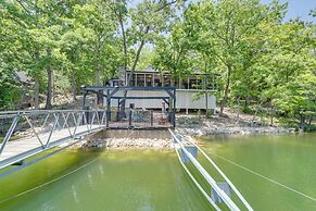 Spacious Decks & Dock: Margaritaville Home!