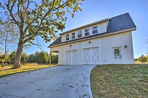 Modern Cottage Escape On Table Rock Lake!