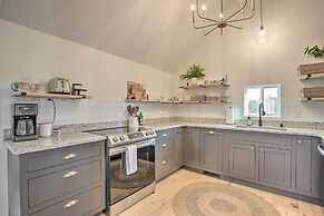 Modern Cottage Escape On Table Rock Lake!