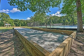 Luxury Family Home w/ Deck, Swim Spa & Grill!