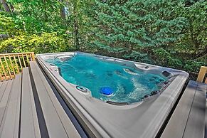 Luxury Family Home w/ Deck, Swim Spa & Grill!