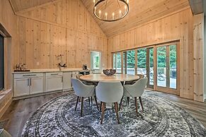 Luxury Family Home w/ Deck, Swim Spa & Grill!