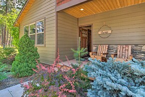 Modern-rustic Ronald Getaway: Hot Tub, Grill!