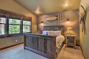 Modern-rustic Ronald Getaway: Hot Tub, Grill!