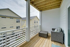 Modern Home w/ Rooftop Deck, Walk to Beach!