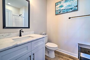 Modern Home w/ Rooftop Deck, Walk to Beach!