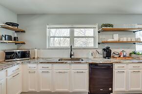 Modern Flower Mound Home < 2 Mi to River Walk