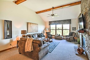 Mountain-view Blue Ridge Condo: 36 Mi to Asheville