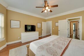 4 Mi to Branson Landing: Huge Home w/ Game Room!