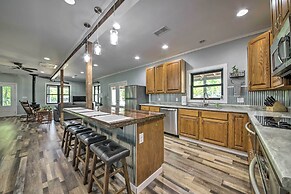 Peaceful Guest Home w/ Patio on 152-acre Farm