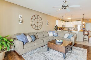 Osage Beach Condo Near Hiking & Shopping!