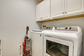 3 Mi to Bethany Beach: Townhome w/ Fire Pit