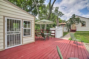 Pet-friendly Lake Getaway: 1 Block to Beach!