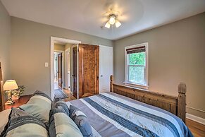 Pet-friendly Lake Getaway: 1 Block to Beach!