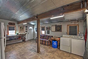 Pet-friendly Vacation Rental in Braymer!