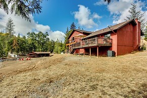 Pet-friendly Escape w/ Game Room & Fire Pit!