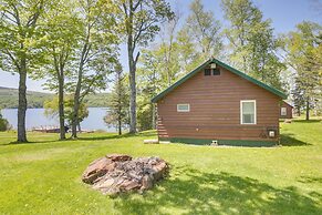 Picturesque Maine Getaway w/ Lake Access!
