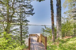 Picturesque Maine Getaway w/ Lake Access!