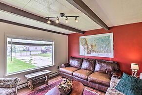 Pet-friendly Home w/ Yard & Mountain Views!