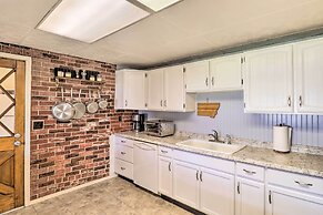 Pet-friendly Home w/ Yard & Mountain Views!