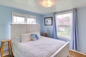 Pet-friendly Home w/ Yard & Mountain Views!