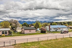 Pet-friendly Home w/ Yard & Mountain Views!