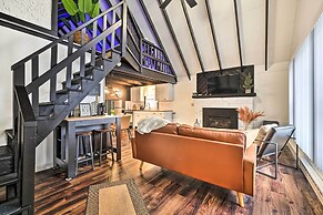 Pet-friendly Pocono Lake Cabin w/ Hot Tub!