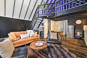 Pet-friendly Pocono Lake Cabin w/ Hot Tub!