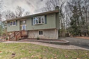 3 Mi to Kalahari: Pocono Mountain Home w/ Fire Pit