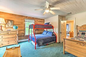 < 1 Mi to Tubing: Crumpler Getaway w/ Fire Pit!