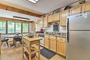 < 1 Mi to Tubing: Crumpler Getaway w/ Fire Pit!