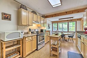 < 1 Mi to Tubing: Crumpler Getaway w/ Fire Pit!