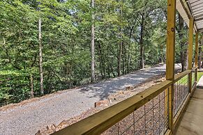 Quaint Tallassee Cabin: Stone Creek On-site!