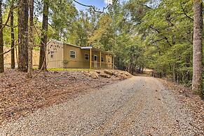 Quaint Tallassee Cabin: Stone Creek On-site!