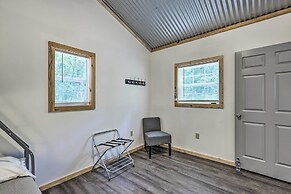Quaint Tallassee Cabin: Stone Creek On-site!