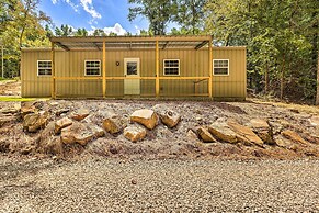 Quaint Tallassee Cabin: Stone Creek On-site!
