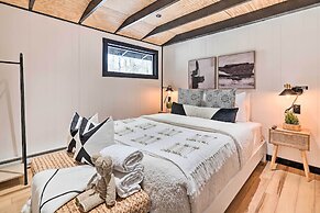 Pocono Lake Cabin w/ Hot Tub & Resort Amenities!