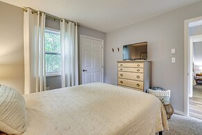 15 Mi to Ski Resort: Home w/ Fire Pit in Tobyhanna