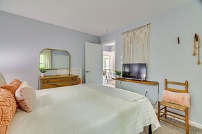 15 Mi to Ski Resort: Home w/ Fire Pit in Tobyhanna