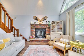 15 Mi to Ski Resort: Home w/ Fire Pit in Tobyhanna