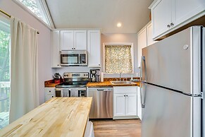 15 Mi to Ski Resort: Home w/ Fire Pit in Tobyhanna