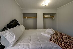 Quaint Asheboro Home ~ 1 Mi to North Carolina Zoo!