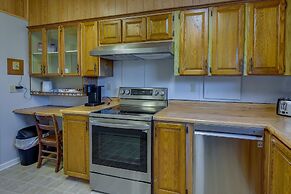 Quaint Asheboro Home ~ 1 Mi to North Carolina Zoo!