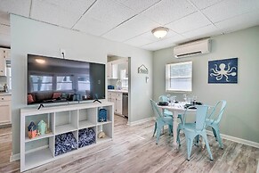 Picturesque Duplex Unit, 1/2 Mi to the Beach!