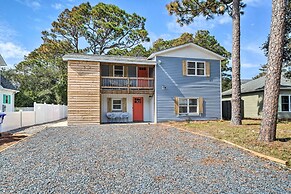 Picturesque Duplex Unit, 1/2 Mi to the Beach!