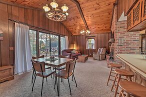 < 3 Mi to Higgins Lake: Roscommon Cabin w/ Deck