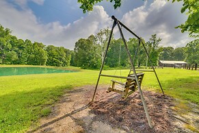 Rustic Cabin on Farm ~ 4 Mi to Kentucky Lake!