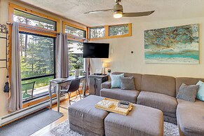 Scenic Lead Cabin: Steps to Terry Peak Ski Area!