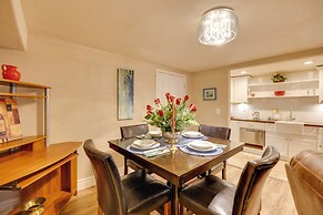 Secluded Elizabeth Apt on 3 Acres: Pets Welcome!